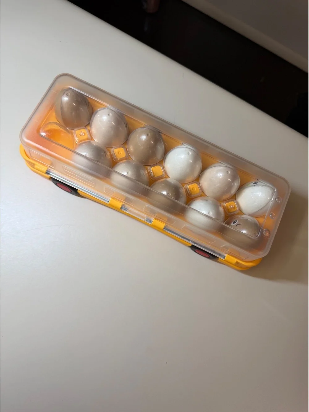 Eggxpress Toy Bus with 11 of 12 Expressive Eggs